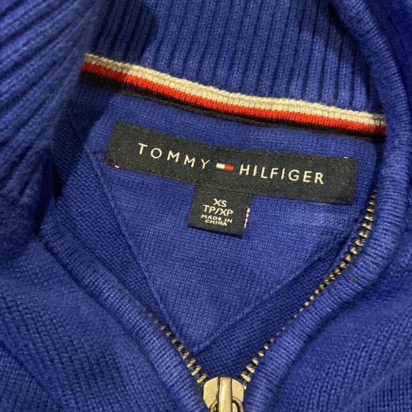 Men’s Tommy Hilfiger sweater size XS - Picture 2 of 3